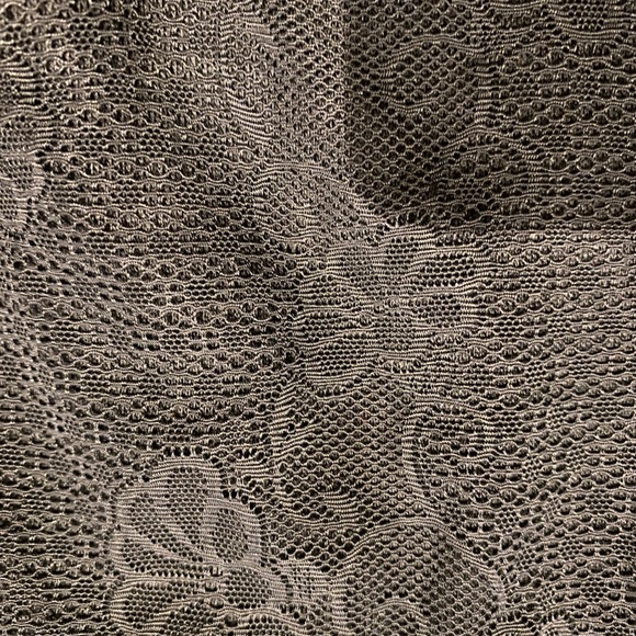 Veil and Lace Night Gown - Picture 2 of 12